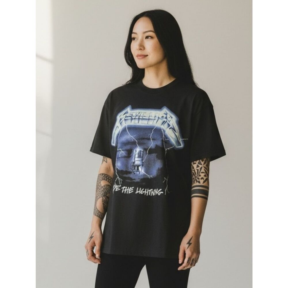 Metallica Ride The Lightning Front And Back Graphics H&M Divided Black Tee